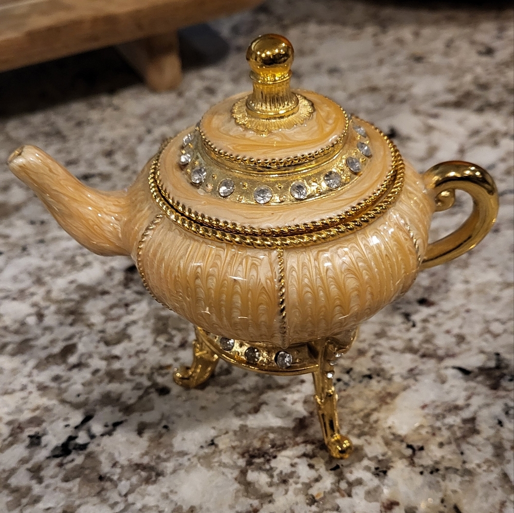 Vintage teapot rhinestone music box  plays Dance of the sugar plum fairy Lovely